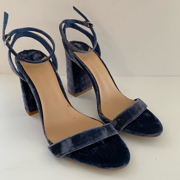 Stradivarius div of Zara strappy sandal new - Picture 6 of 6